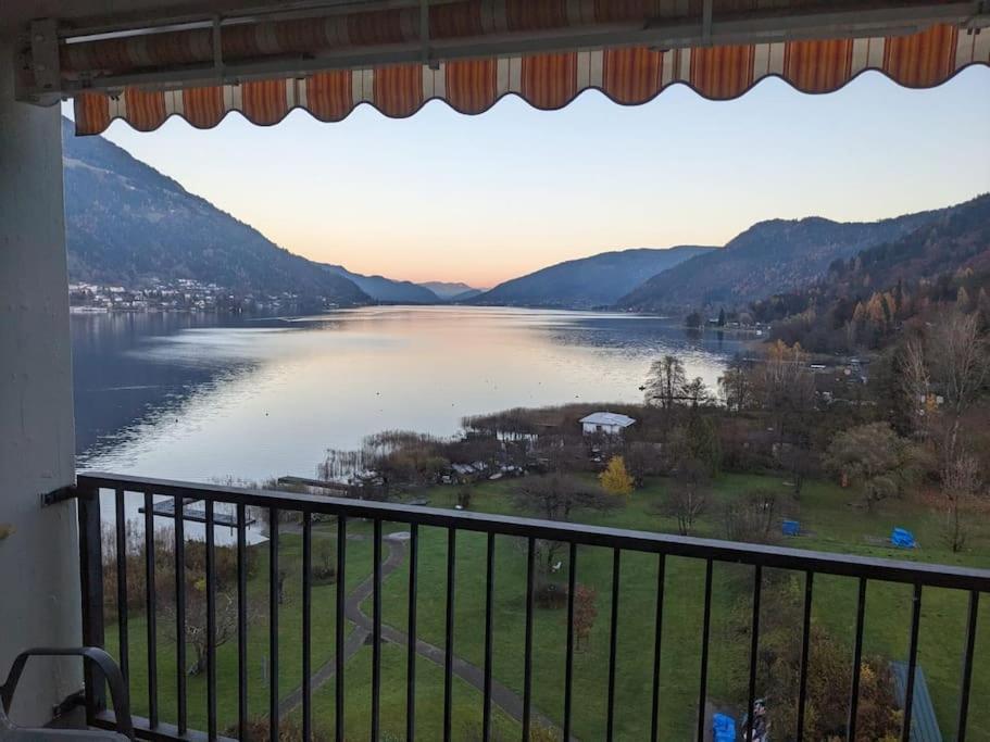 Appartement Mit Seeblick Am Ossiacher See Villach Esterno foto